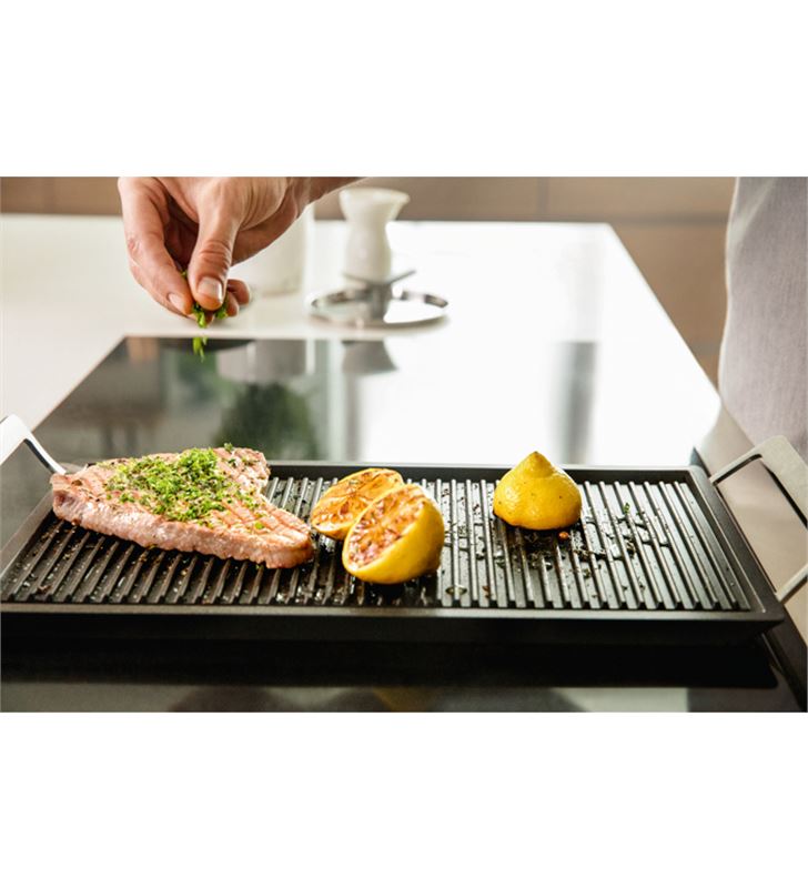 Electrolux E9HL33 plancha grill con revestimiento antiadherente ideal para cocinar al aire l - 36617582_1749930062